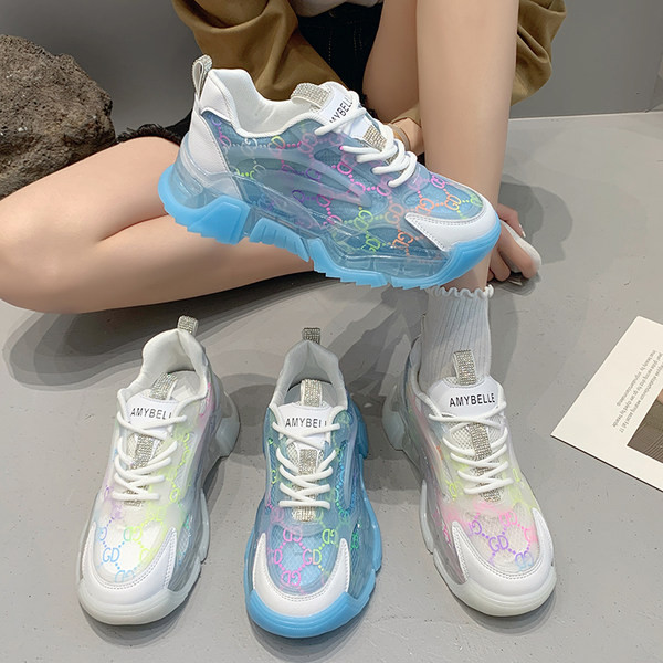 Moteriški sportbačiai su kvėpuojančiu tinkleliu