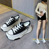 Γυναικεία κομψά sneakers με σόλα ύψους 3 cm και κορδόνια