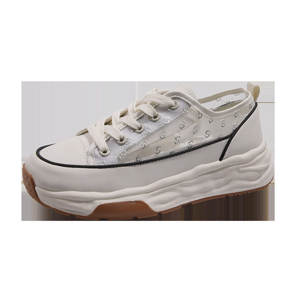 Moteriški stilingi sportbačiai su 3 cm aukščio padu ir raišteliais