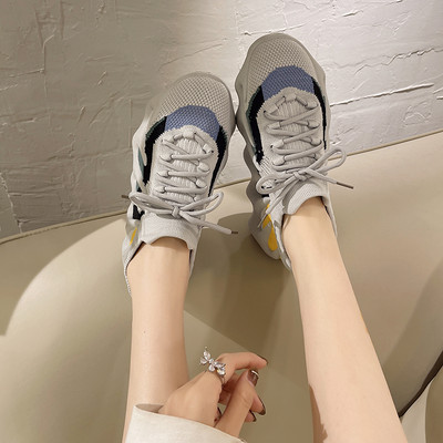 Naiste paeltega võrktossud