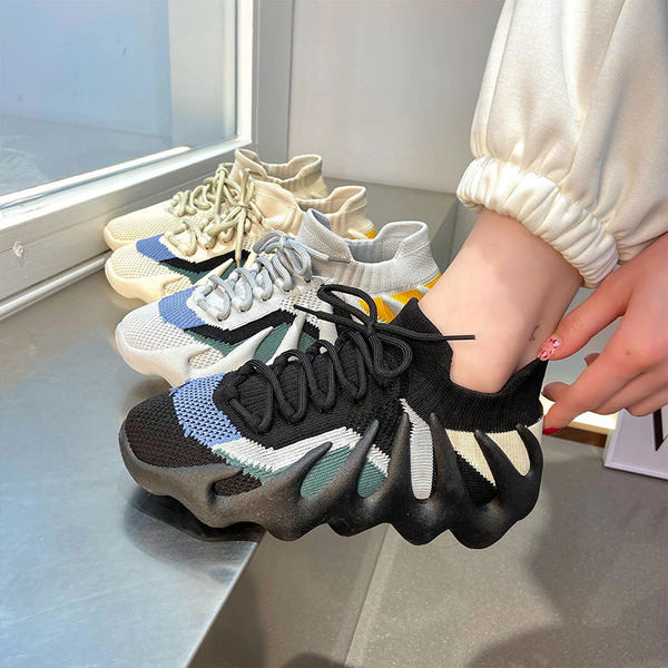 Naiste paeltega võrktossud