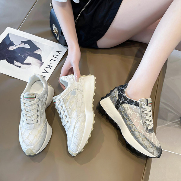 Moteriški sportbačiai – su slusu