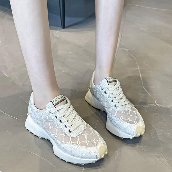 Moteriški sportbačiai – su slusu