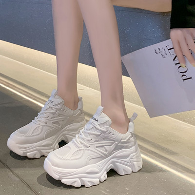 Női tornacipő - platformmal és hálóval