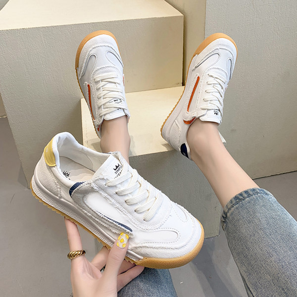 Moteriški sportiniai sportbačiai baltos spalvos