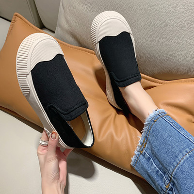 Изчистен модел дамски текстилни кецове с равна подметка