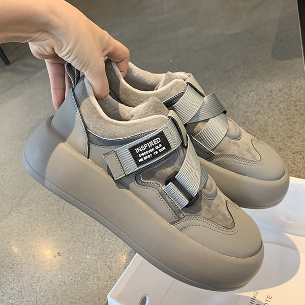 Nauji madingi įvairių spalvų moteriški sportbačiai