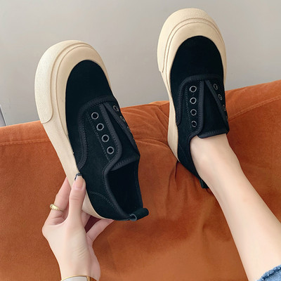 Γυναικεία sneakers με ψηλή σόλα και σουέτ