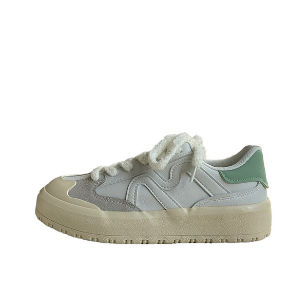 Moteriški sportiniai sportbačiai – su raišteliais