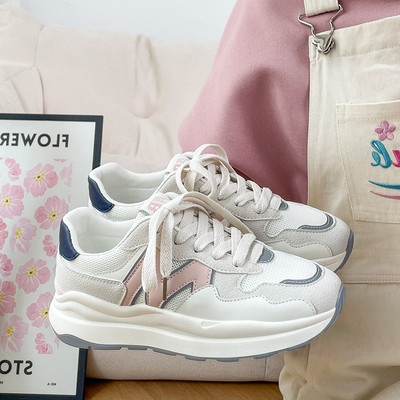 Új modell nyári női tornacipő fűzős