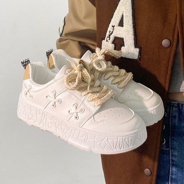 Γυναικεία sneakers - με κορδόνια