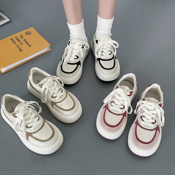 Madingi moteriški smailianosiai suvarstomi sportbačiai – trijų spalvų