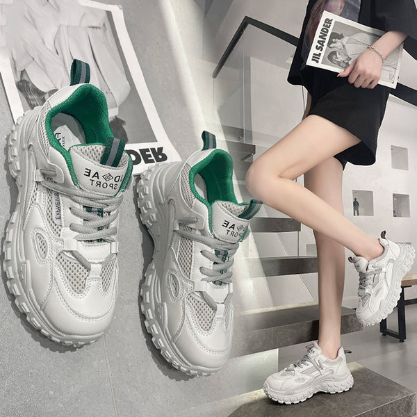 Moteriški sportiniai sportbačiai – aukštu padu