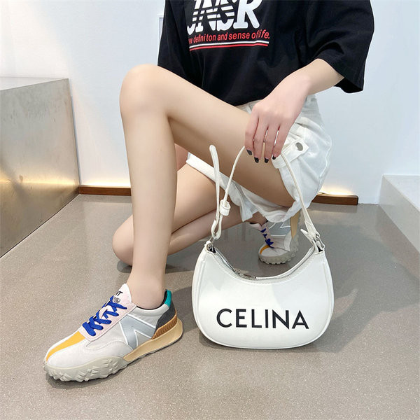 Naiste vabaaja tossud - paeltega