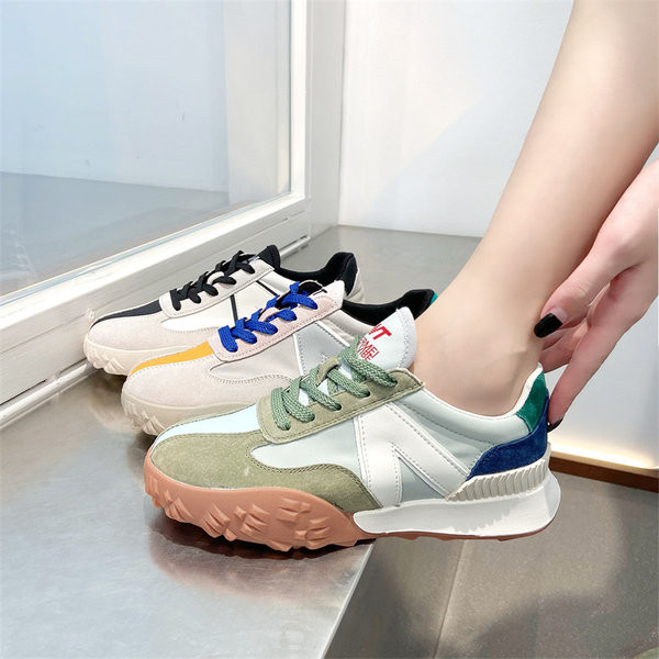 Naiste vabaaja tossud - paeltega