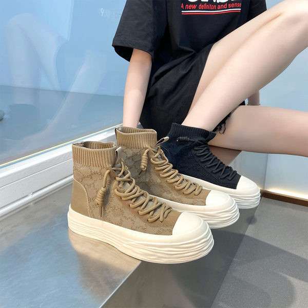 Dviejų spalvų moteriški laisvalaikio sportbačiai