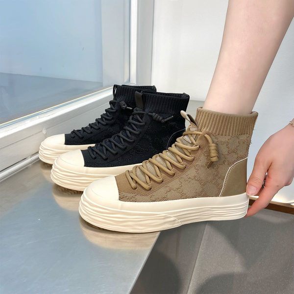 Dviejų spalvų moteriški laisvalaikio sportbačiai