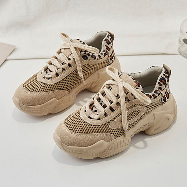 Γυναικεία sneakers με πλέγμα και στάμπα