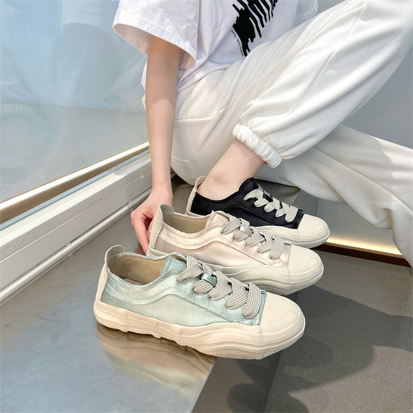 Női alkalmi tornacipők különböző színekben