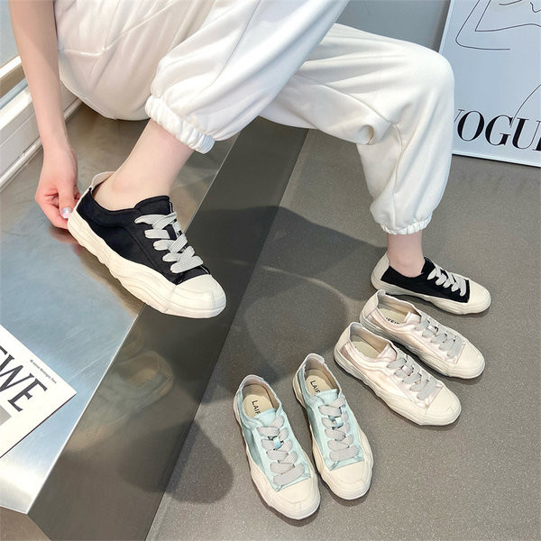 Női alkalmi tornacipők különböző színekben