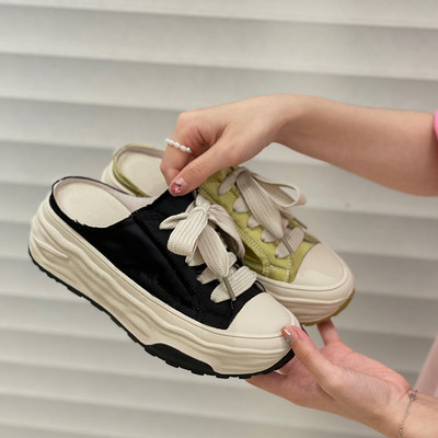 Nyitott női fűzős tornacipő négy színben