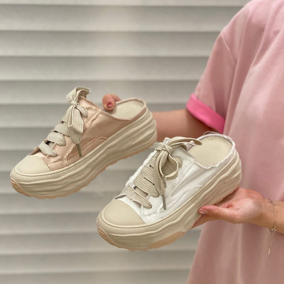 Nyitott női fűzős tornacipő négy színben