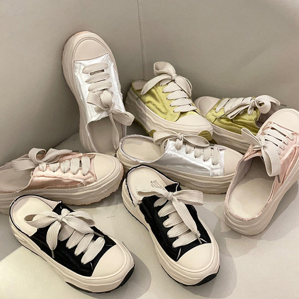 Nyitott női fűzős tornacipő négy színben