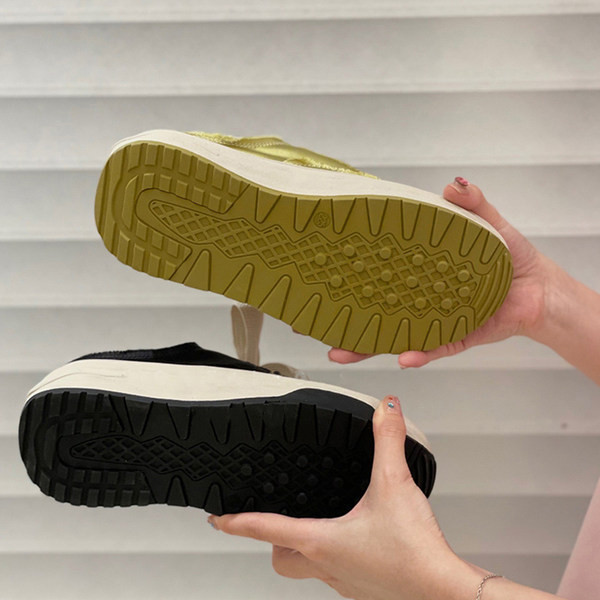 Nyitott női fűzős tornacipő négy színben