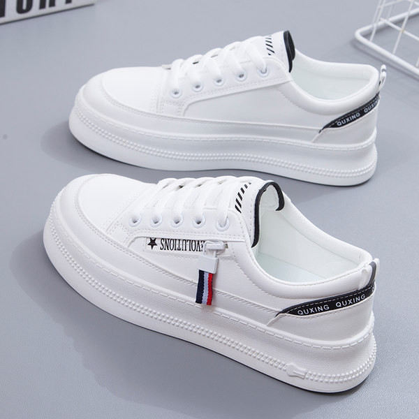 Moteriški laisvalaikio odiniai suvarstomi sportbačiai