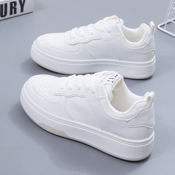 Alkalmi, lapos talpú tornacipő nőknek többféle színben