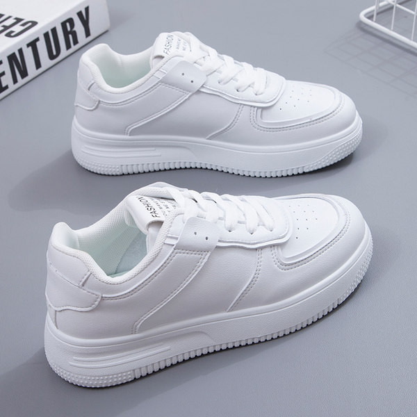 Γυναικεία sneakers από οικολογικό δέρμα με κορδόνια