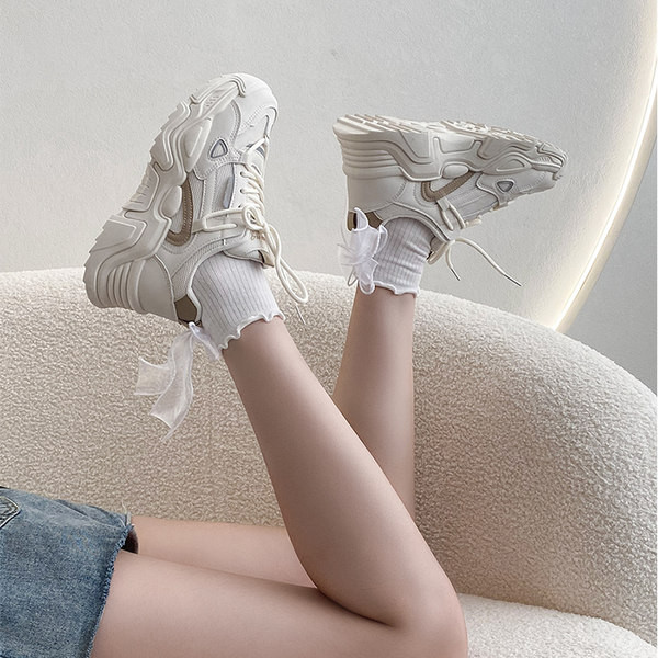 Nauji trijų spalvų moteriški sportbačiai