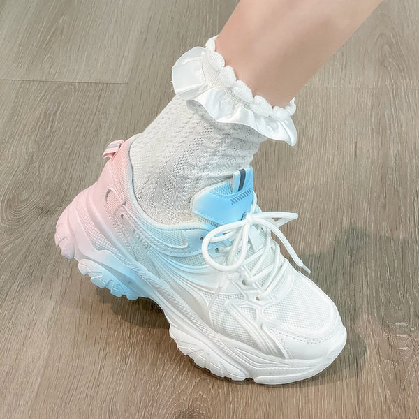 Įprasti vaivorykštių spalvų moteriški sportbačiai