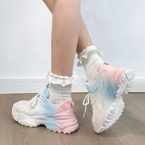 Įprasti vaivorykštių spalvų moteriški sportbačiai