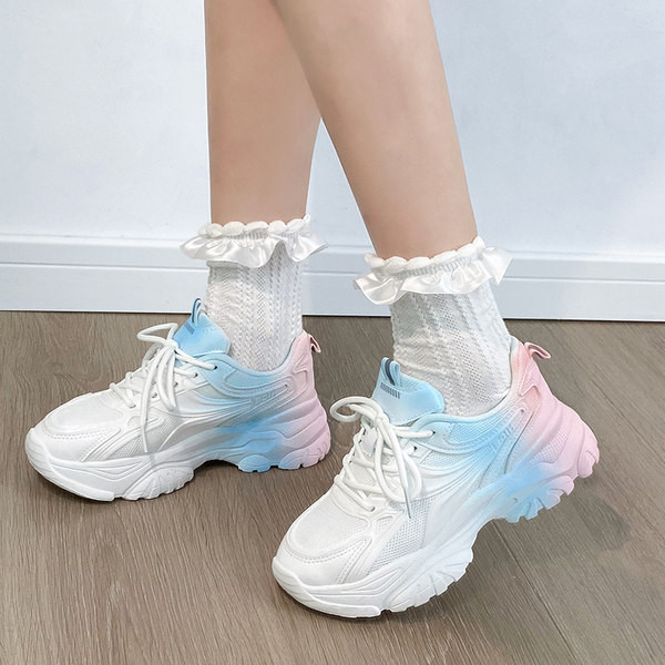 Įprasti vaivorykštių spalvų moteriški sportbačiai