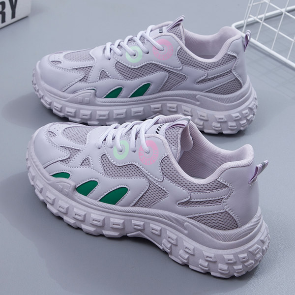 Moteriški suvarstomi tinkliniai sportbačiai su užrašais