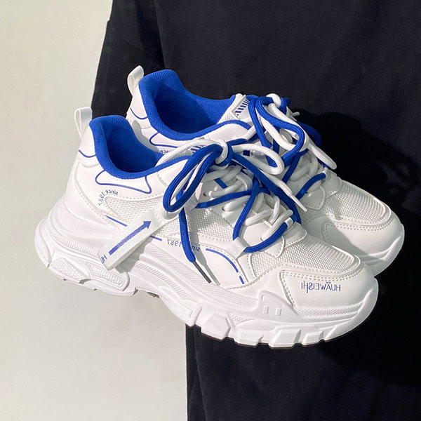 Moteriški sportbačiai su dviejų atspalvių raišteliais