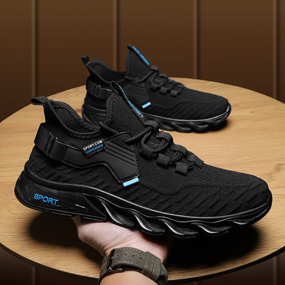 Ανδρικά αθλητικά παπούτσια που αναπνέουν με κορδόνια με τραχιά σόλα