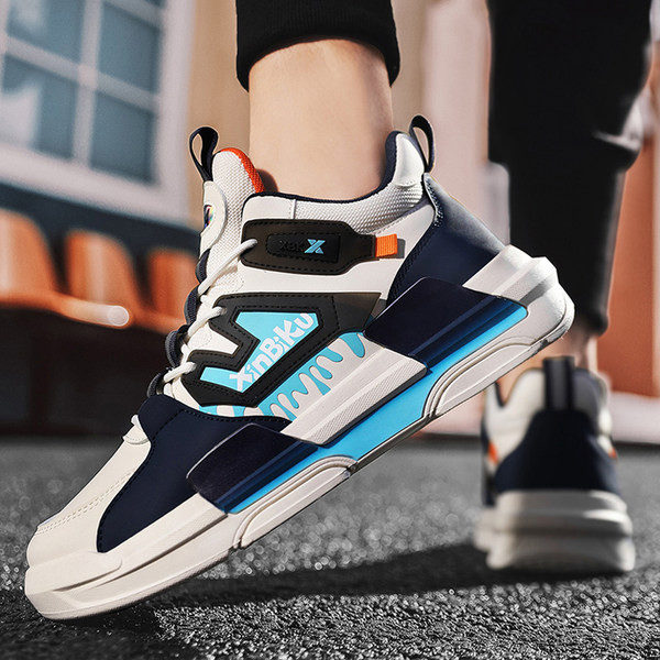 Įvairių spalvų ir dekoracijų vyriški sportbačiai