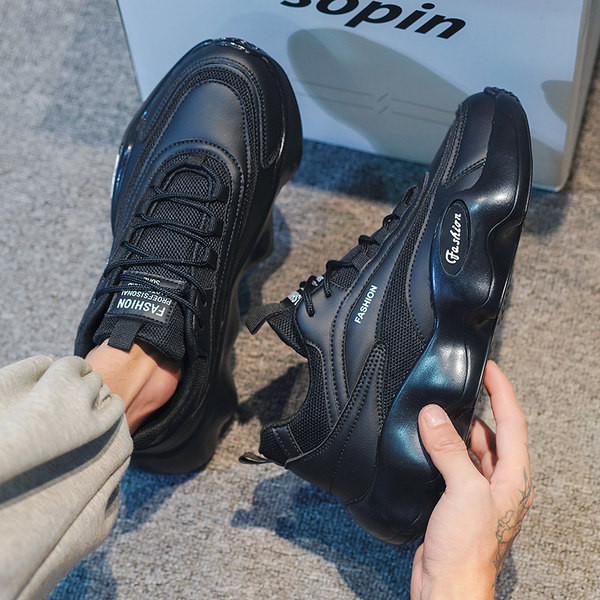 Vyriški sportbačiai iš eko odos su trijų spalvų užrašais