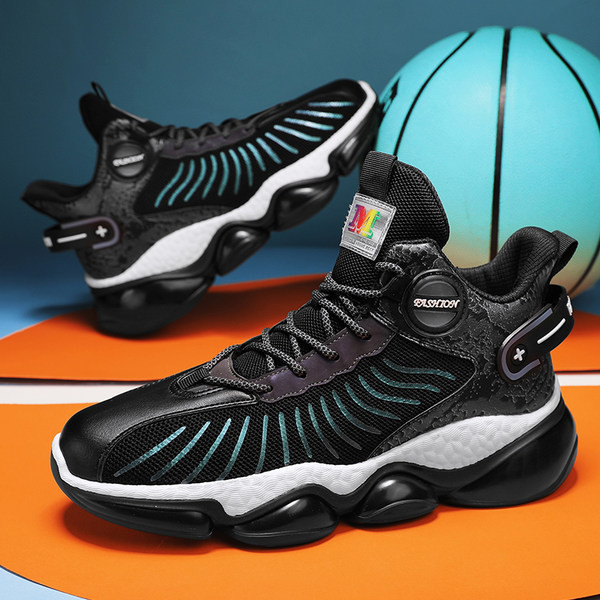 Erinevates värvides uued sportlikud meeste tossud