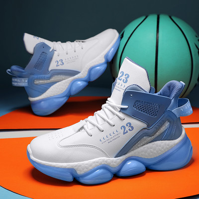 Paelte ja kareda tallaga meeste tossud