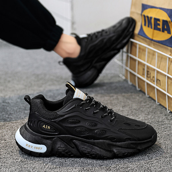 Új divatos férfi tornacipők különböző színekben