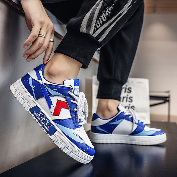 Vyriški eko odos sportbačiai su raišteliais ir užrašu