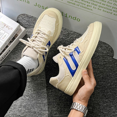 Ανδρικά sneakers με κορδόνια και σουέτ στοιχεία