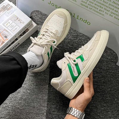 Ανδρικά sneakers με κορδόνια και σουέτ στοιχεία