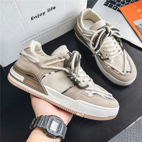 Vyriški sportbačiai su raišteliais ir zomšos elementais