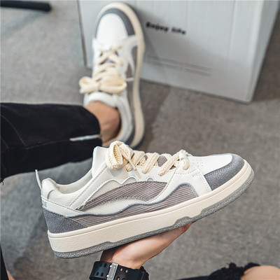 Įvairių spalvų sportiniai vyriški sportbačiai