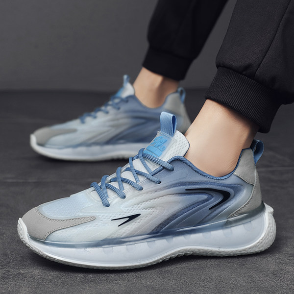 Trijų spalvų vyriški kvėpuojantys sportbačiai su raišteliais