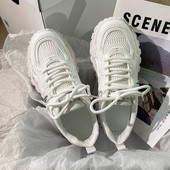 Nauji trijų spalvų moteriški sportbačiai